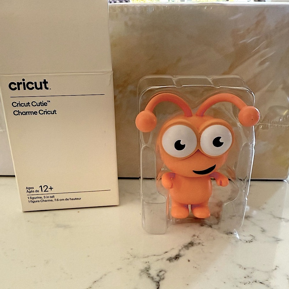 Cricut cutie peach kiss